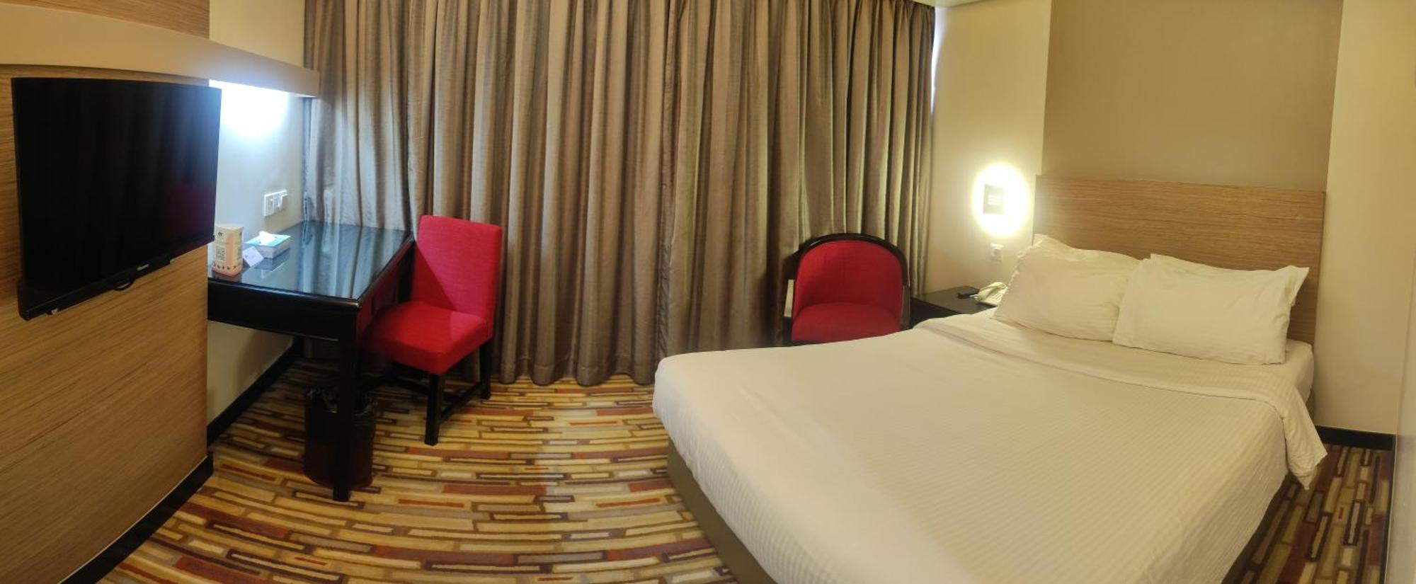 Harbour View Hotel Кучинг Экстерьер фото